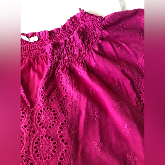 ELLISON Berry Eyelet Top In Berry - Picture 11 of 13